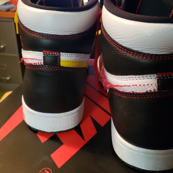 Jordan 1 OG retro Defiant - Picture 4 of 10